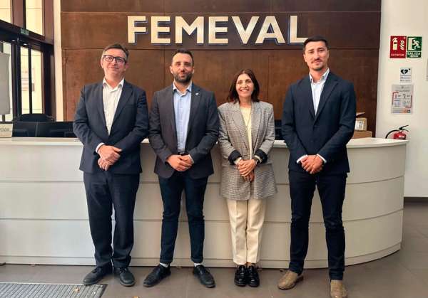 El Ayuntamiento de Sagunto aborda la situación del sector del metal con FEMEVAL